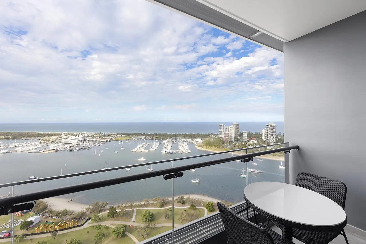 Meriton Suites Southport Guldkusten 5*,